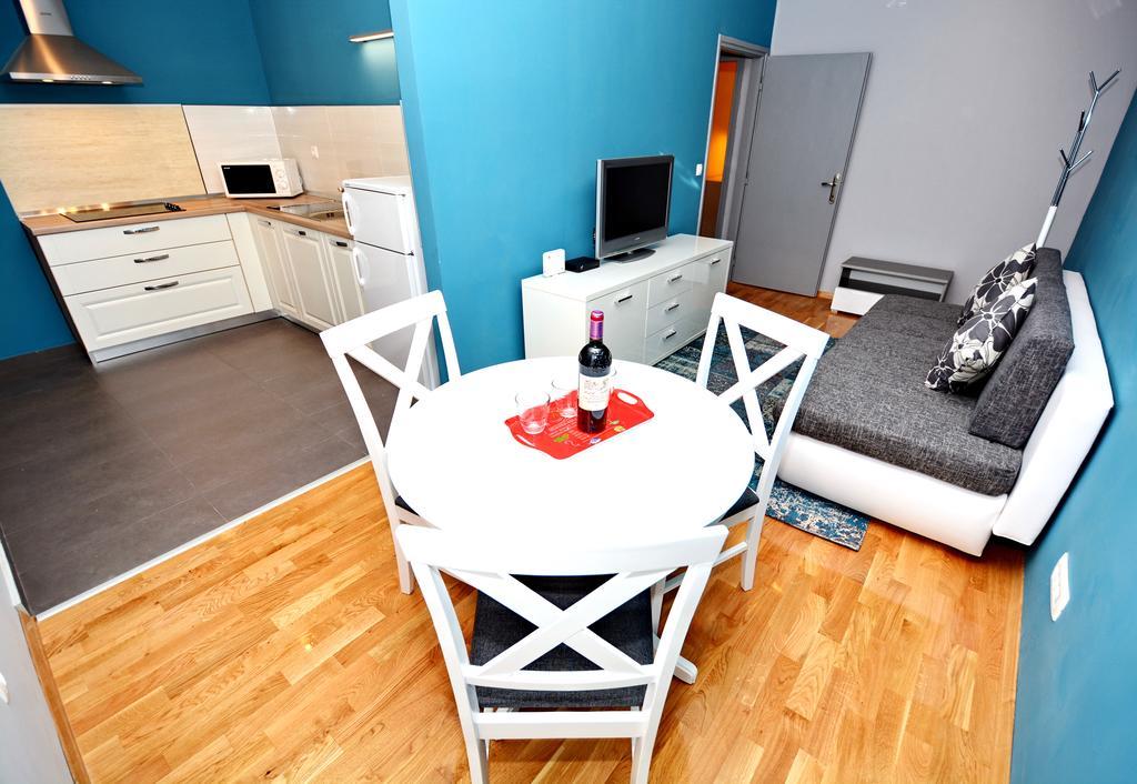 Bed & Breakfast Luxury Kadena 4*